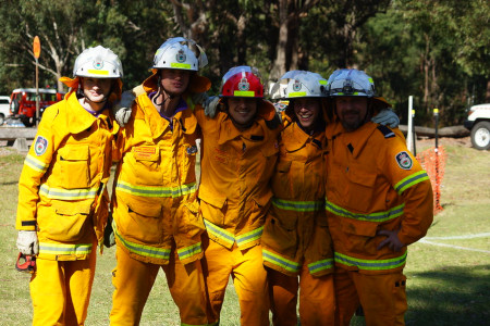5 members of the NSW rural fire service in uniform